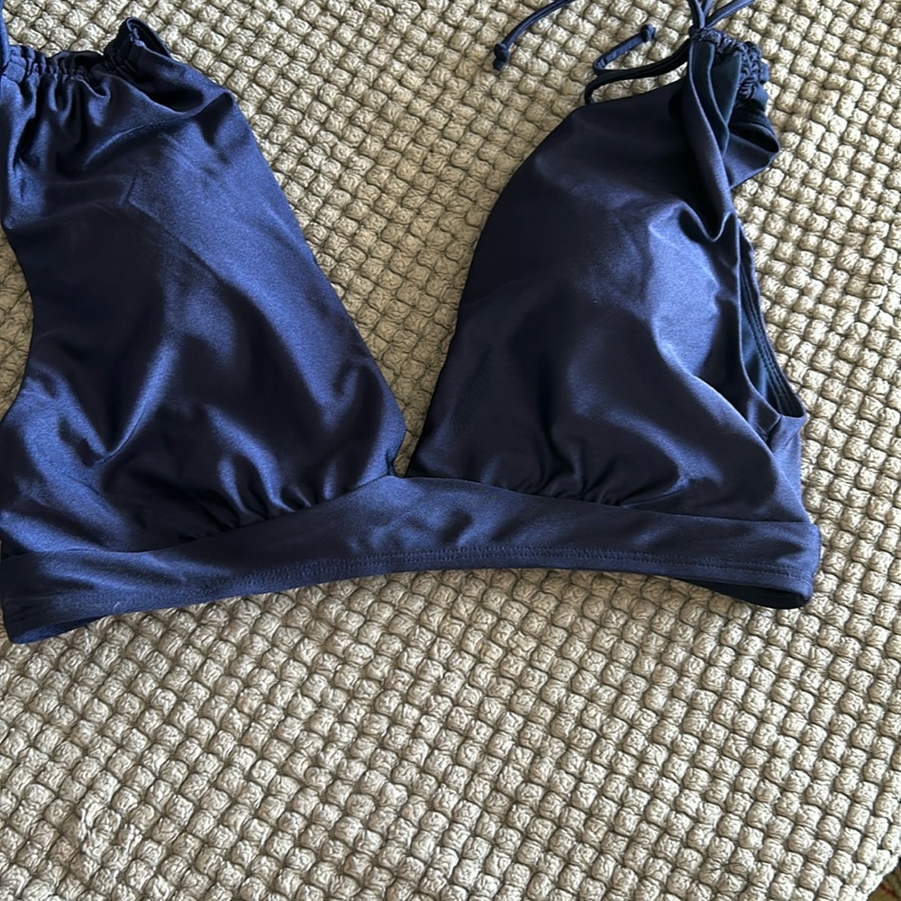 Women’s Navy Bathing Suit Top by Time and Tru Size Large Never Worn